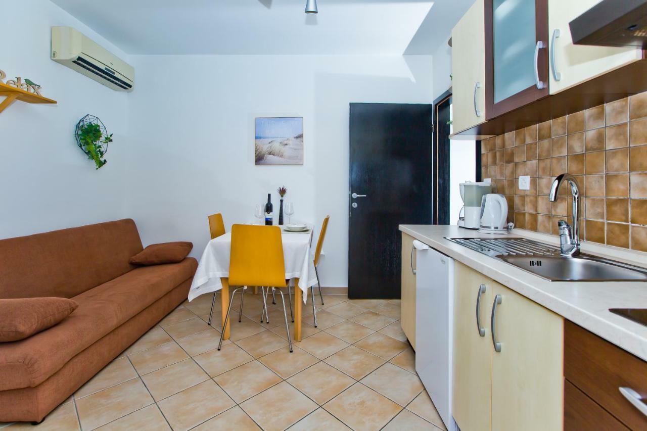 Hvar Apartments 8 Min To The Beach Hvar Town Exterior foto