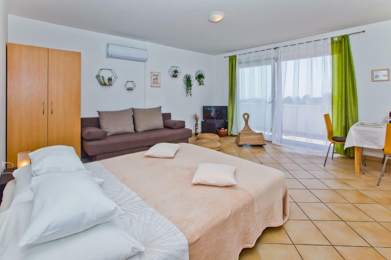 Hvar Apartments 8 Min To The Beach Hvar Town Exterior foto