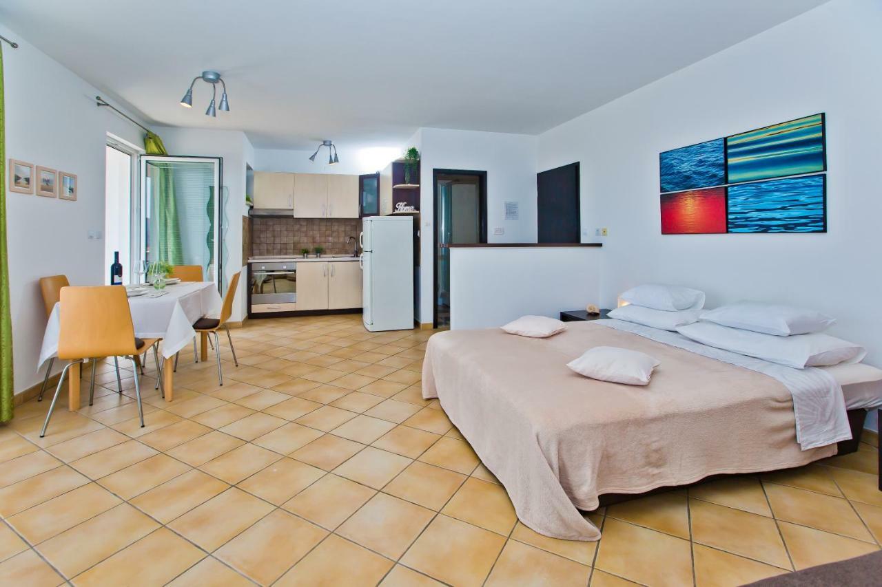 Hvar Apartments 8 Min To The Beach Hvar Town Exterior foto