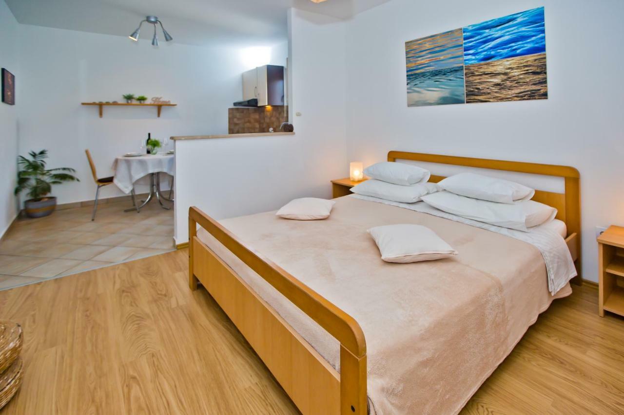 Hvar Apartments 8 Min To The Beach Hvar Town Exterior foto