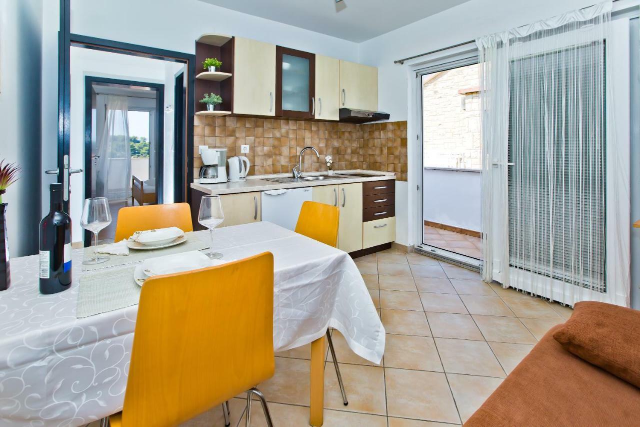 Hvar Apartments 8 Min To The Beach Hvar Town Exterior foto